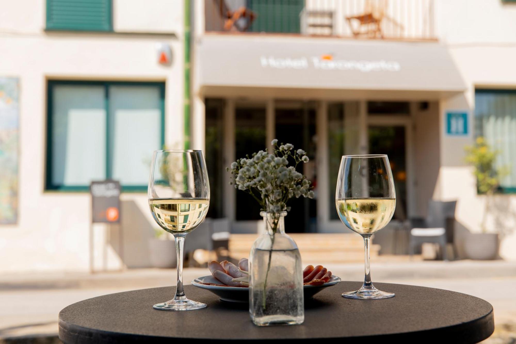 Tarongeta - Adults Only Cadaques
